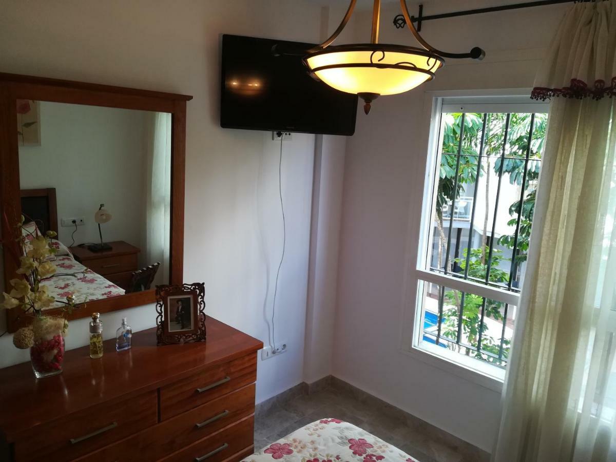 Apartamento En La Carihuela توريمولينوس المظهر الخارجي الصورة